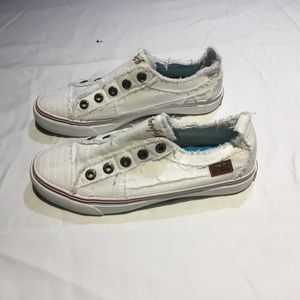 Women’s shoes